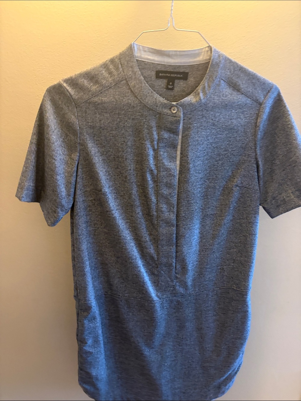 Banana Republic Men’s Heather Gray Short-Sleeve Polo
